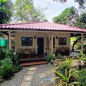 Koh Chang hotels &amp; apartments, all accommodations in Koh Chang